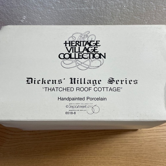 Department 56 Thatched Roof Cottage 6518-8 Christmas Dickens Village Series 1985 - Picture 9 of 12